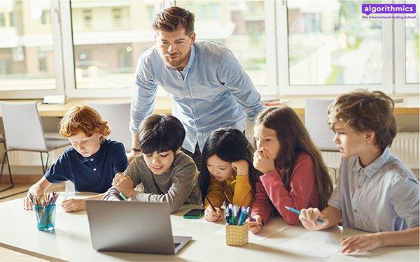 5 lý do trẻ em hiện đại cần học lập trình từ nhỏ - Ảnh 1.