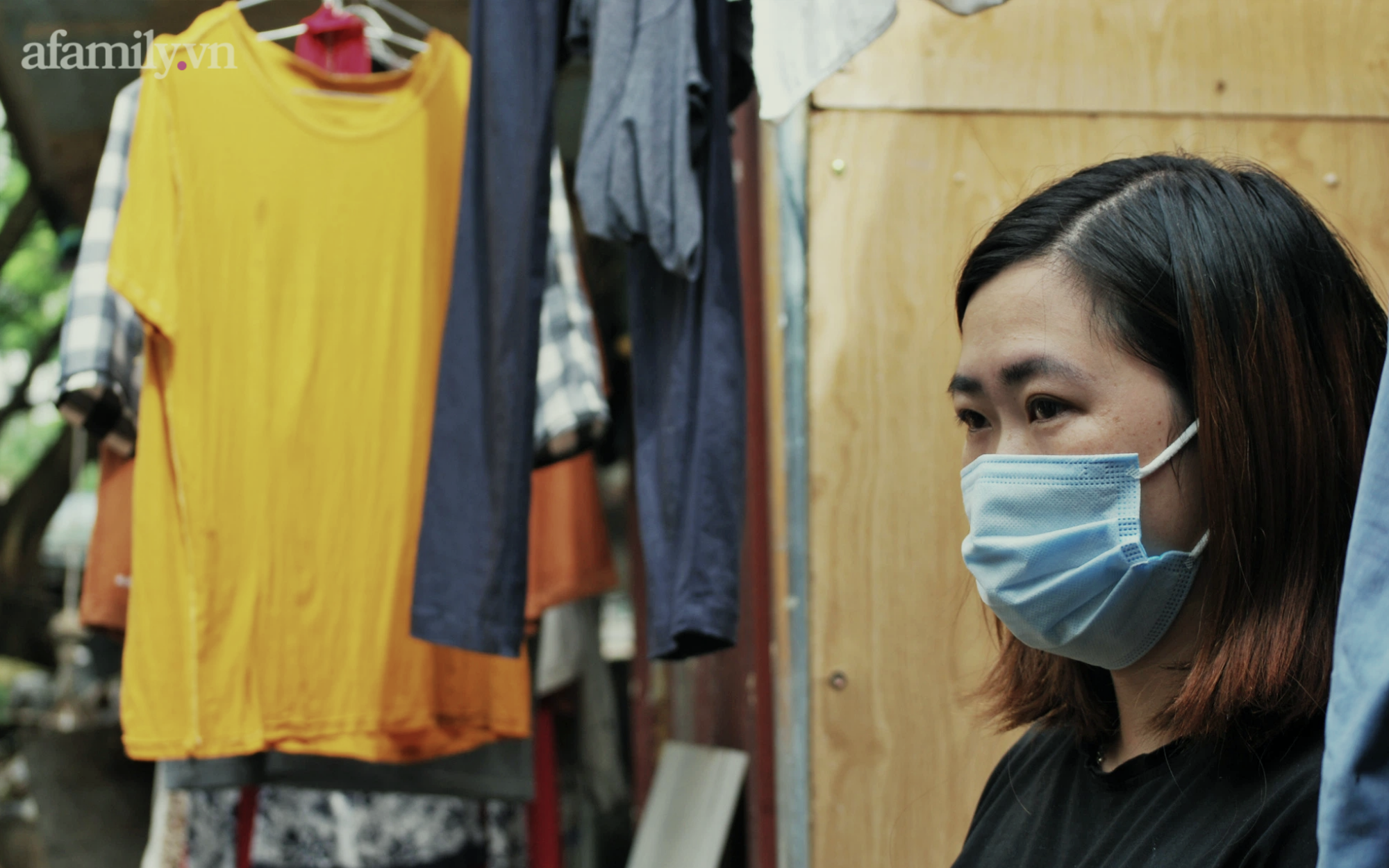 Hà Nội: Cảnh sống tạm của những lao động tự do từng bỏ phố đi bộ về quê nhưng không thành