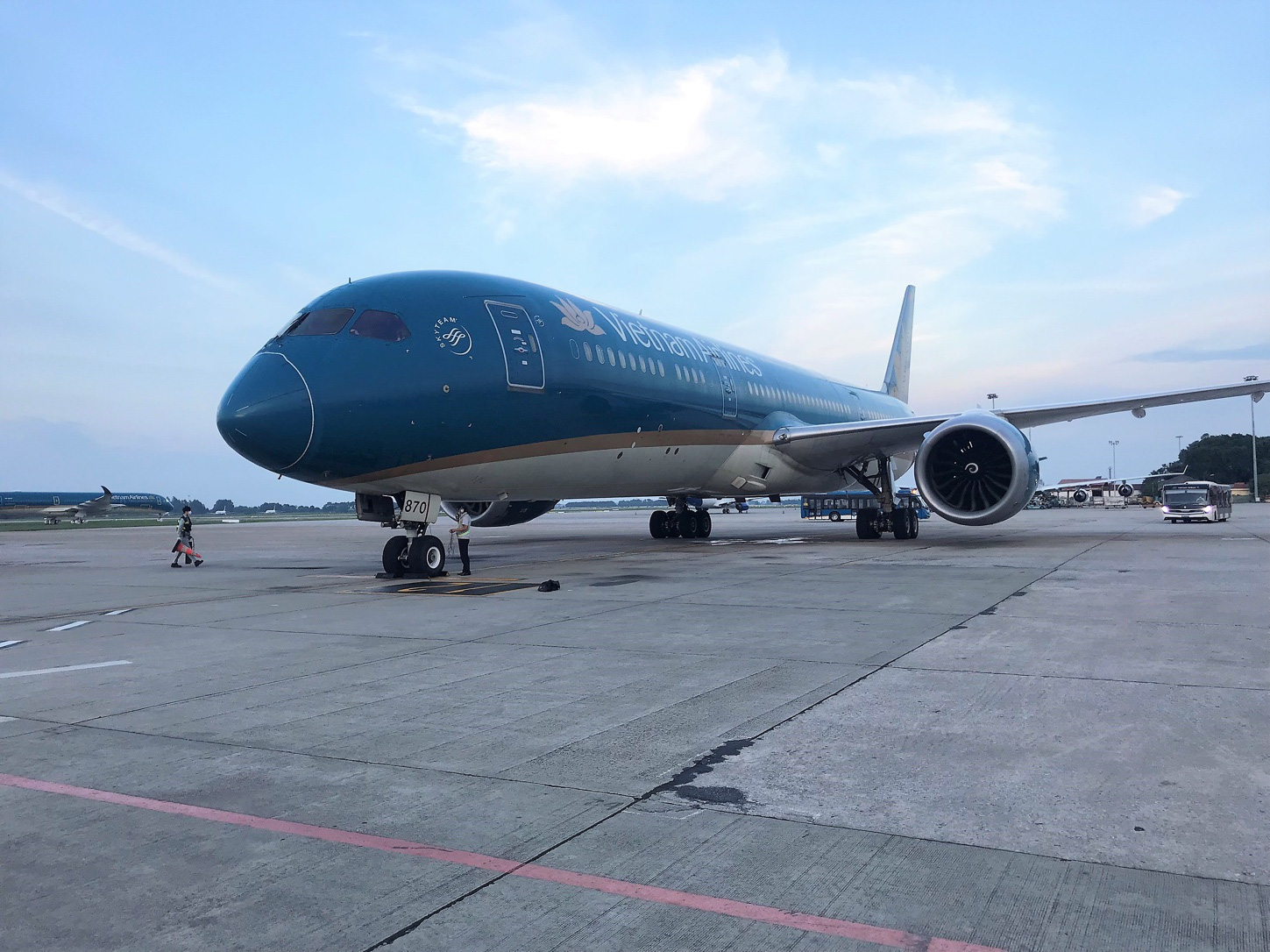 Vietnam Airlines hợp tác Traveloka hỗ trợ vận chuyển 60 y bác sĩ hoàn thành nhiệm vụ - Ảnh 2.