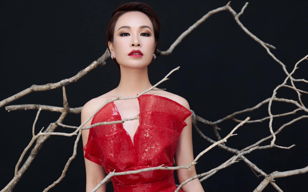 Uyên Linh tự tin hát lại "siêu hit" của Phương Thanh, liệu có hay như chính chủ?