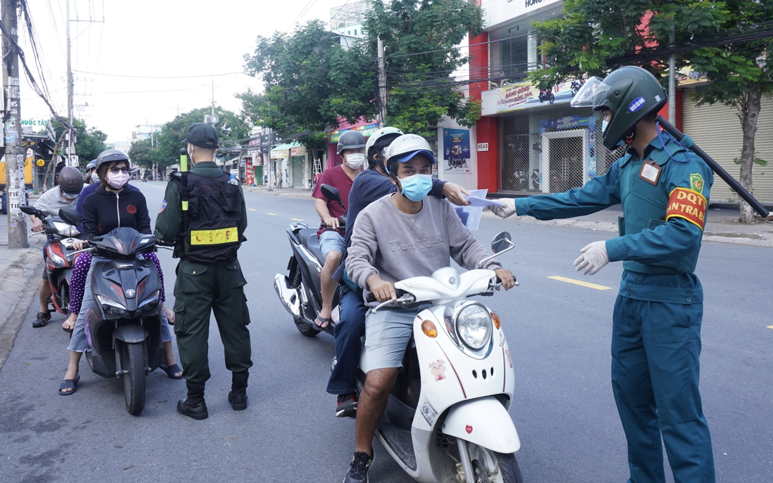 Từ 5/9, Bình Dương siết chặt quản lý người và phương tiện lưu thông, chỉ cấp thẻ thông hành cho một số đối tượng