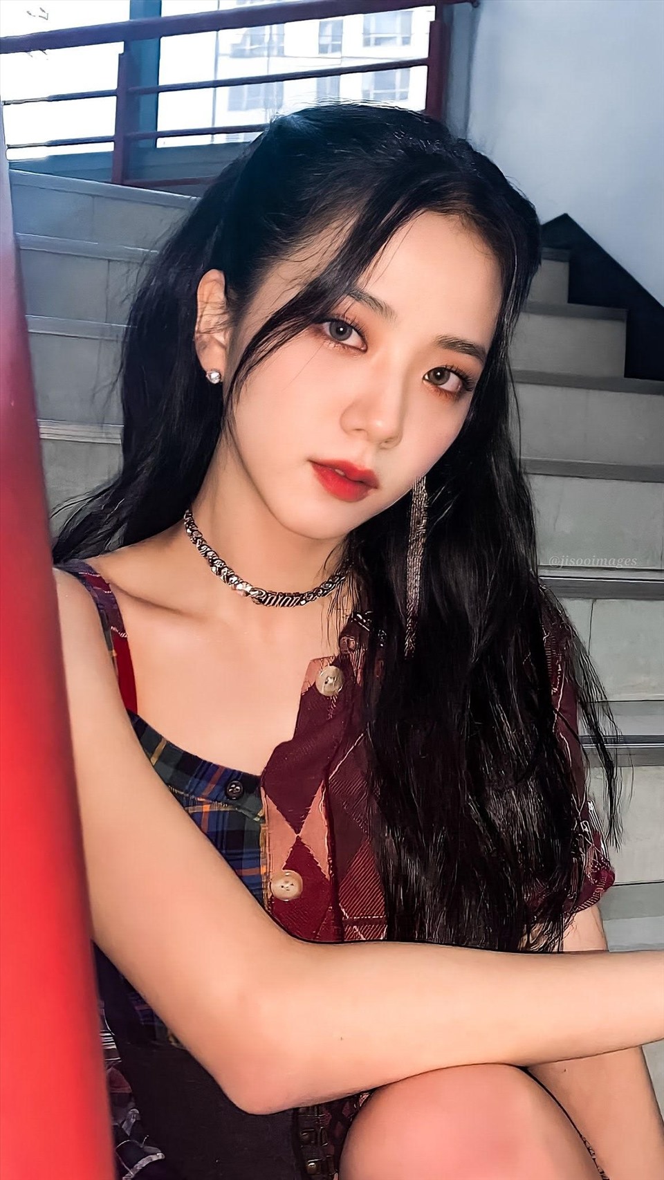 Jisoo già nua Nhược điểm nhan sắc "trí mạng" của Jisoo, makeup sơ sẩy là già ngay chục tuổi, lộ visual lão hóa không phanh - Ảnh 13.