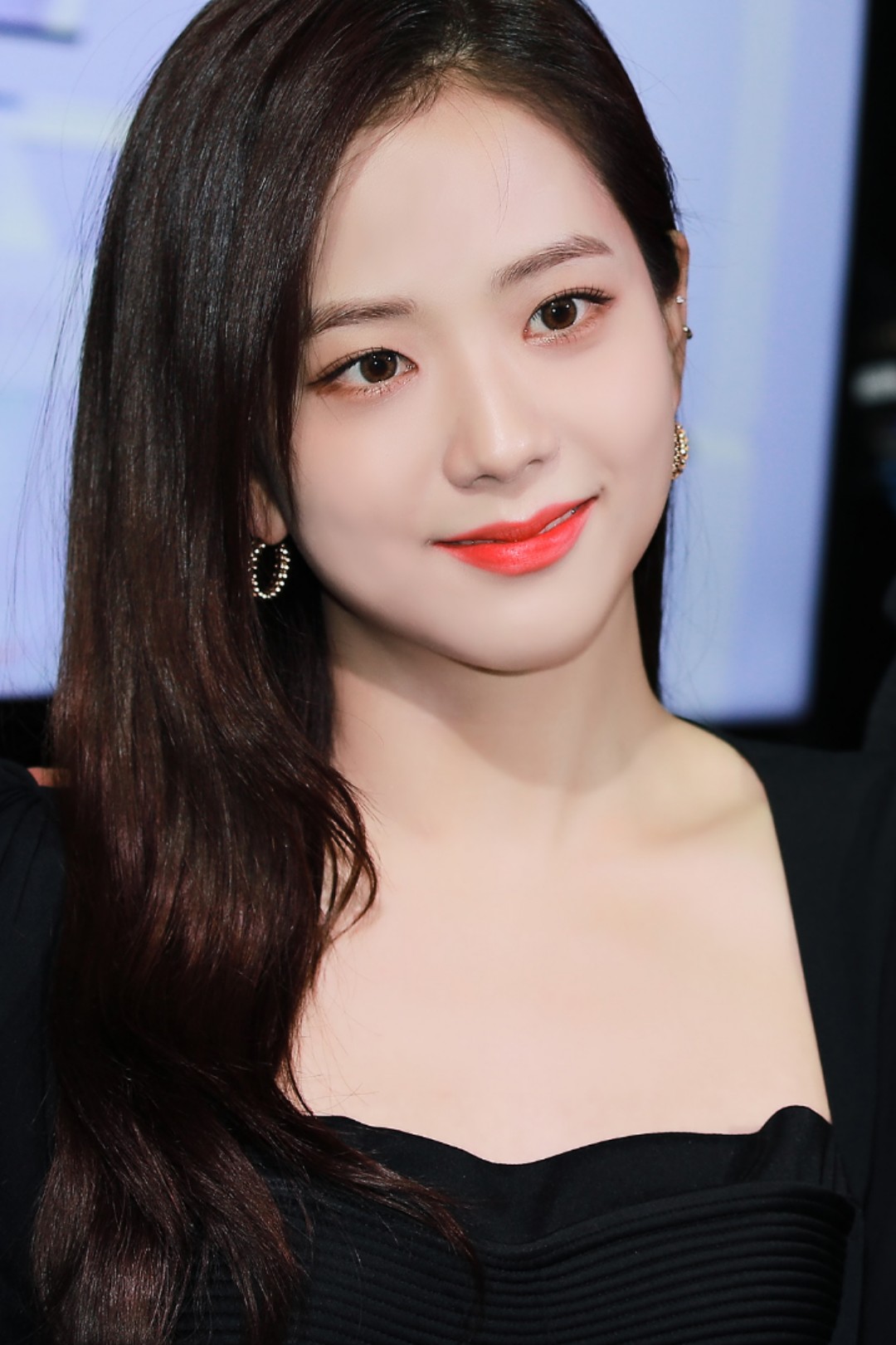Jisoo già nua Nhược điểm nhan sắc "trí mạng" của Jisoo, makeup sơ sẩy là già ngay chục tuổi, lộ visual lão hóa không phanh - Ảnh 2.