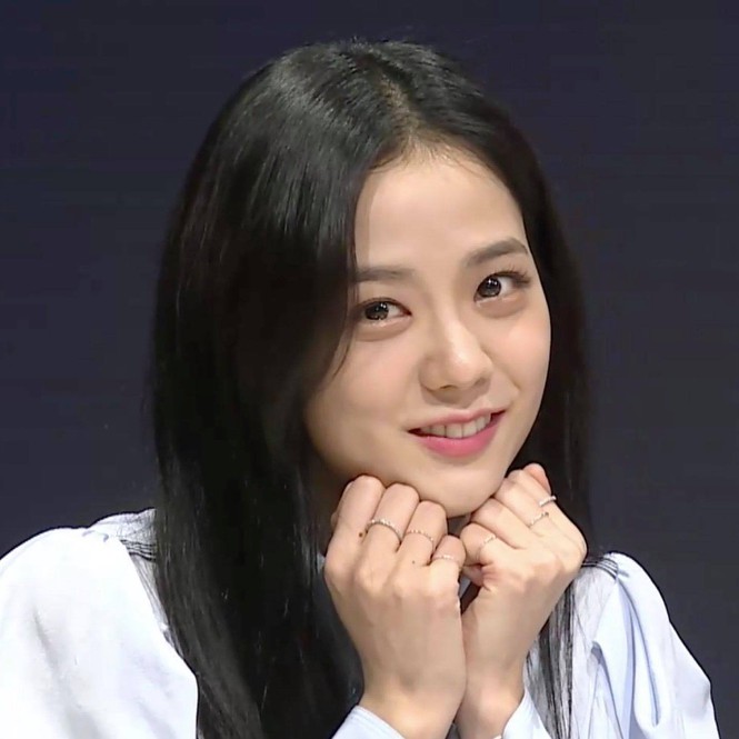 Jisoo già nua Nhược điểm nhan sắc "trí mạng" của Jisoo, makeup sơ sẩy là già ngay chục tuổi, lộ visual lão hóa không phanh - Ảnh 4.