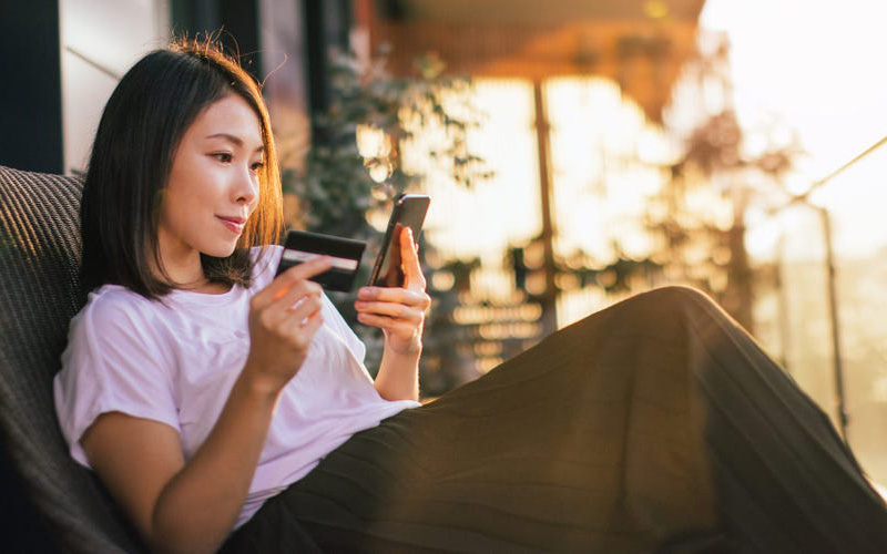 Chị em văn phòng dù mức lương cố định nhưng chỉ cần loại bỏ 8 khoản chi này thì vẫn có tiền tích lũy  