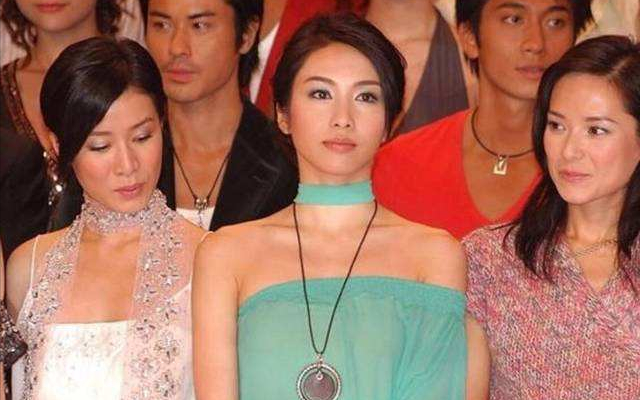 Khoảnh khắc "đệ nhất mỹ nhân TVB" tỏa sáng tới mức Xa Thi Mạn và cựu Hoa hậu Hong Kong cũng phải ngước nhìn