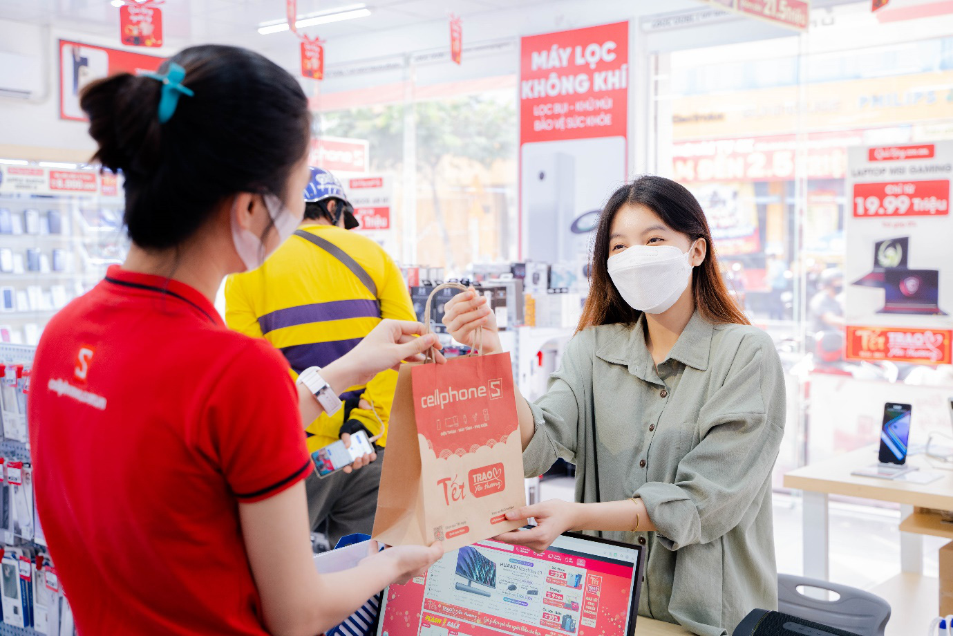 Gợi ý loạt đồ công nghệ hữu ích tặng gia đình, bạn bè hay người yêu dịp Tết - Ảnh 3.