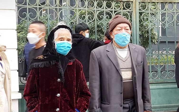 Vụ con dâu "khai tử" bố mẹ chồng ở Hà Nội: Sau nhiều lần đến tòa, cặp vợ chồng già ra về với thất vọng