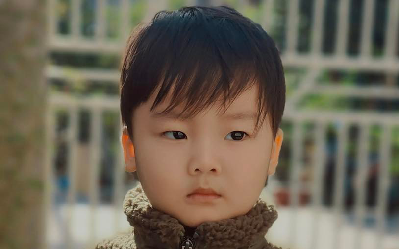 Sở hữu 3 đặc điểm "chuẩn men" trên gương mặt, con trai Hòa Minzy được đánh giá nhất định là soái ca trong tương lai