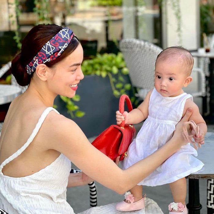 Mẹ con sao Việt chăm diện đồ đôi, dịu dàng lẫn cá tính hết nấc đúng chuẩn ''đời này nhất định phải có một cô con gái'' - Ảnh 7.