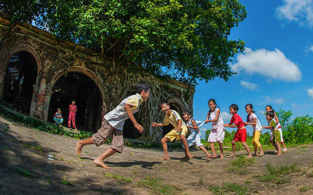 Những trò chơi dân gian vui, bổ ích, mang đậm nét truyền thống của dân tộc cho trẻ trong dịp Tết