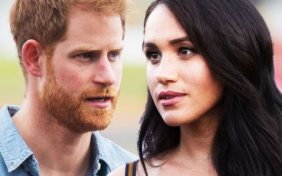 Meghan &quot;bám đuôi&quot; chồng đi công du nước ngoài chẳng ngờ bị dư luận nói một câu phũ phàng, hoàng gia Anh hả hê