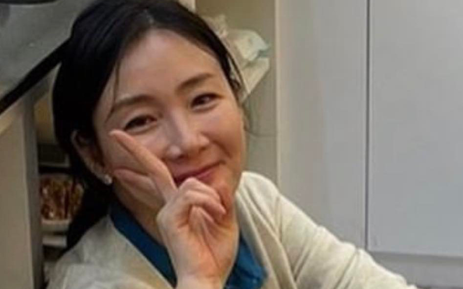 Choi Ji Woo bị soi nhan sắc thật sau thời gian "ở ẩn" nuôi con qua hình chưa chỉnh sửa