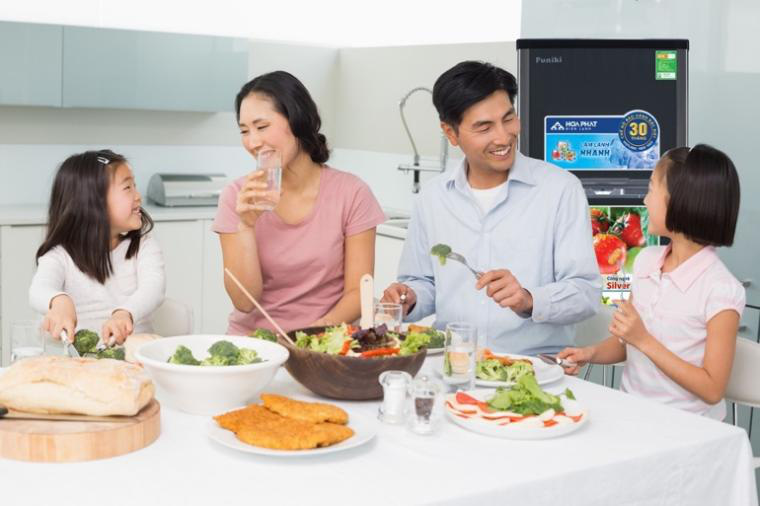 Choáng váng với chiếc tủ lạnh đầy ắp thực phẩm ngày Tết, đọc ngay những điều này để đón Tết đủ, bình thản an vui cả năm - Ảnh 1.