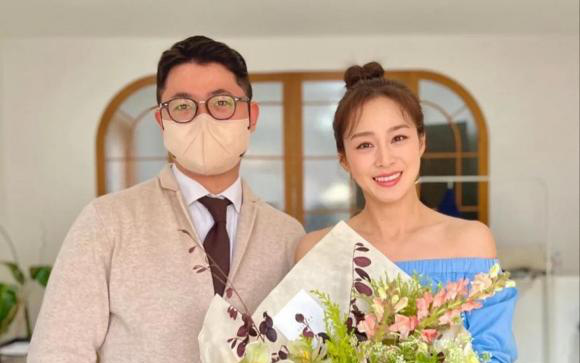 Khoe nhan sắc thật bất chấp hình chưa chỉnh sửa, Kim Tae Hee khiến netizen ngỡ ngàng bởi vẻ ngoài "cực phẩm"