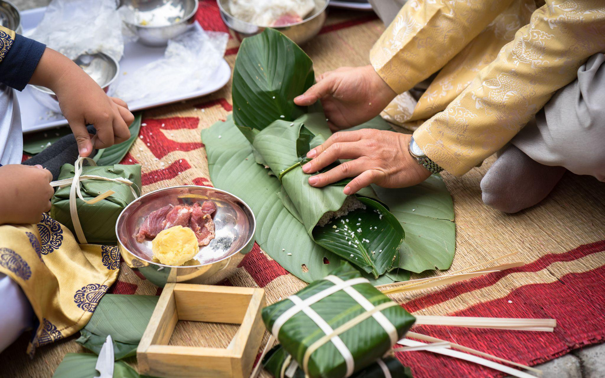 Nên làm gì để cùng con đón Tết cổ truyền trọn niềm vui?