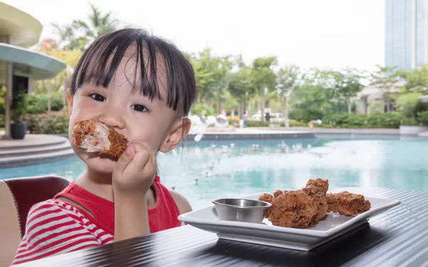 2 loại thực phẩm ảnh hưởng tới chiều cao và trí não của trẻ: Bố mẹ cứ nghĩ không sao cho tới khi hối hận thì đã quá muộn