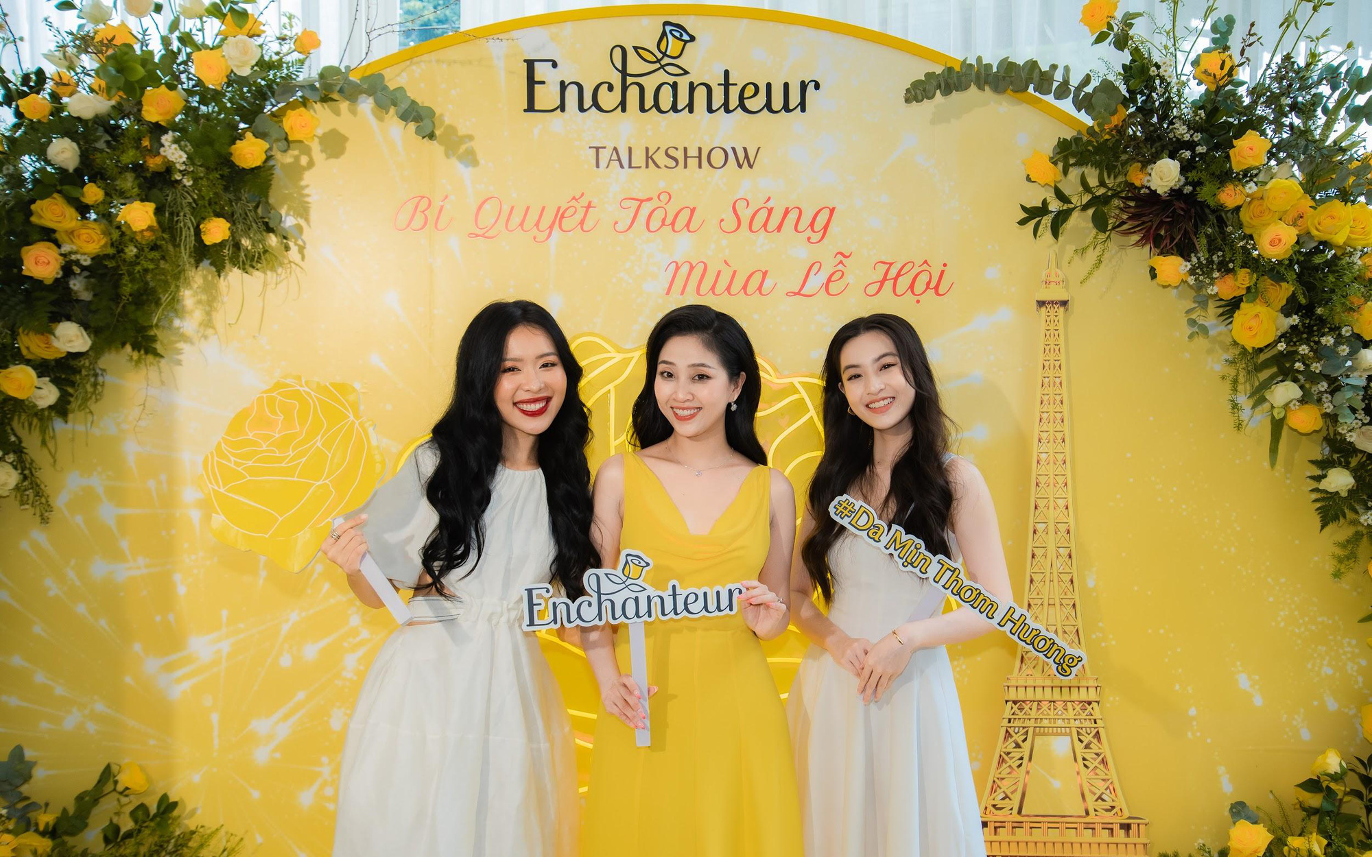 Thảo Tâm, An Phương, Liêu Hà Trinh cùng nhau trò chuyện về bí quyết tỏa sáng mùa lễ hội với Enchanteur