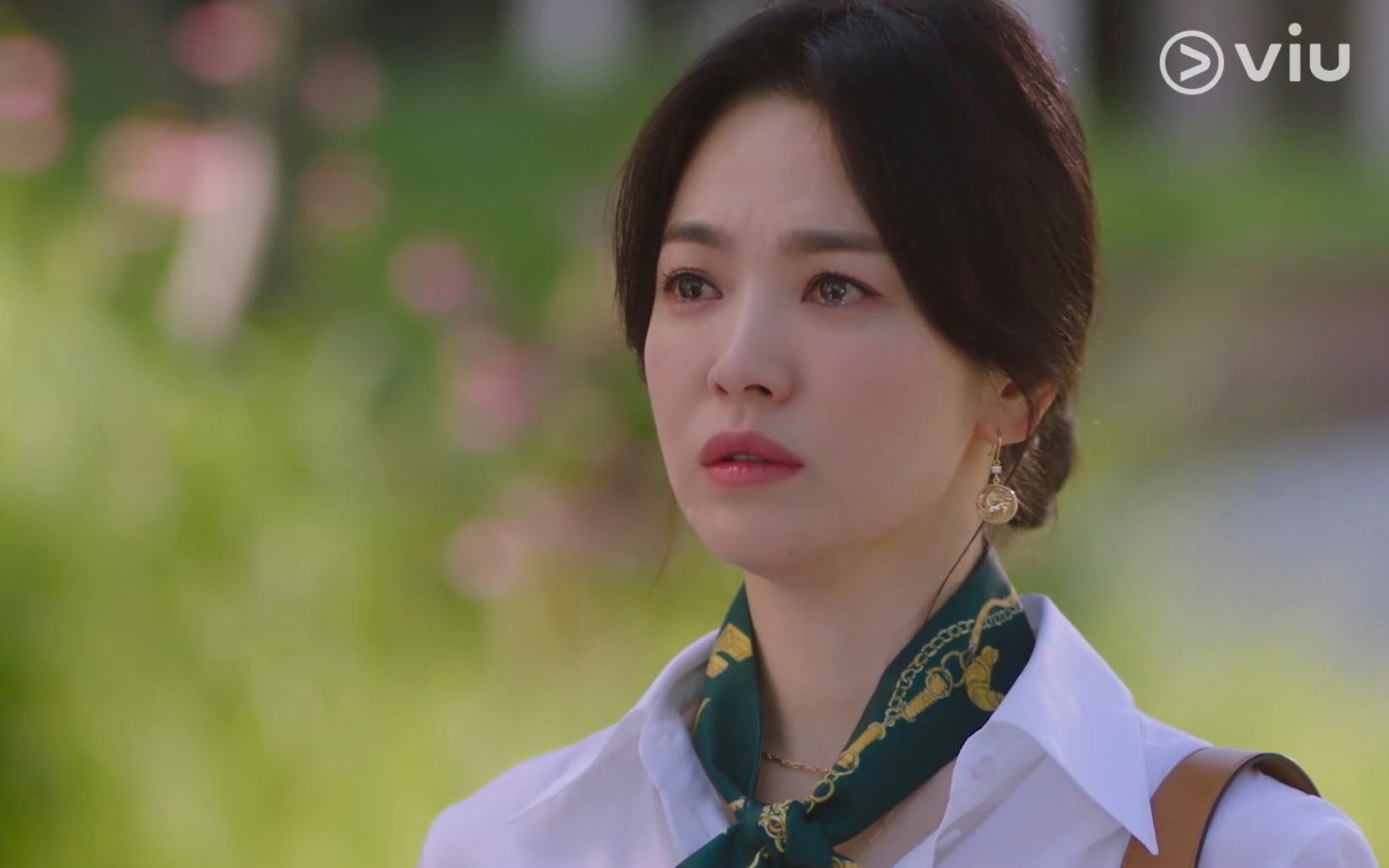 Song Hye Kyo bị khui lại chuyện mắc bệnh ngôi sao trong một sự kiện cách đây 14 năm, giữa lúc bị mắng xem thường khán giả