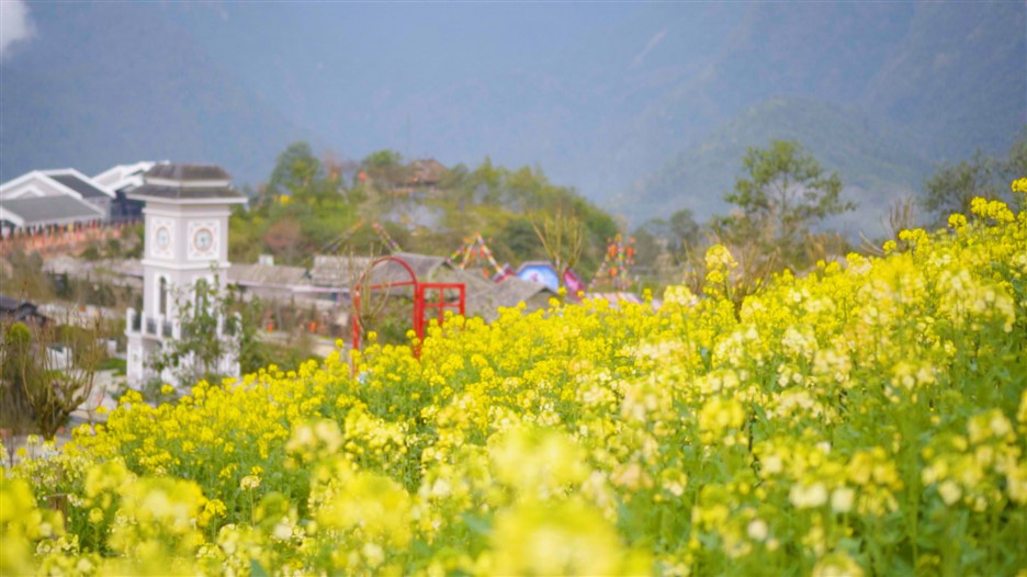 Chương trình du xuân “Mở cổng trời - Khai niên đón lộc” chính thức diễn ra tại Fansipan - Ảnh 1.