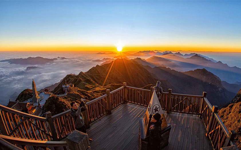 Chương trình du xuân “Mở cổng trời - Khai niên đón lộc” chính thức diễn ra tại Fansipan