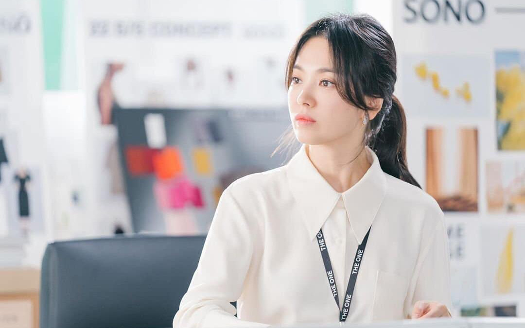 Now, We Are Breaking Up tập 15: Song Hye Kyo tiễn tình trẻ sang Paris để ở lại chăm sóc con gái bạn thân