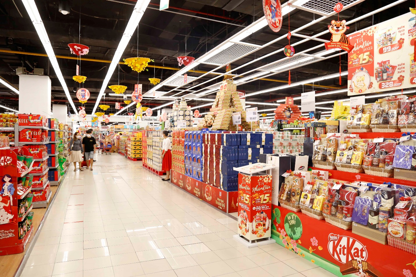 LOTTE Mart Quận 7: Trải nghiệm không gian mua sắm mới mẻ với nhiều khuyến mãi cực lớn! - Ảnh 1.