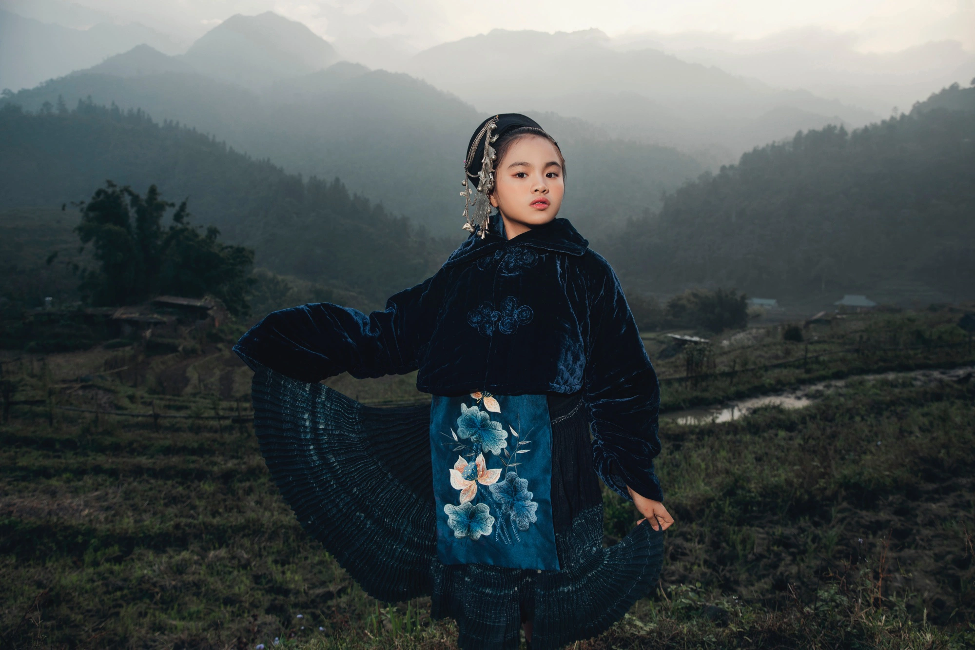Nét đẹp người Mông - cảm hứng văn hóa dân tộc tại Tuần lễ thời ...