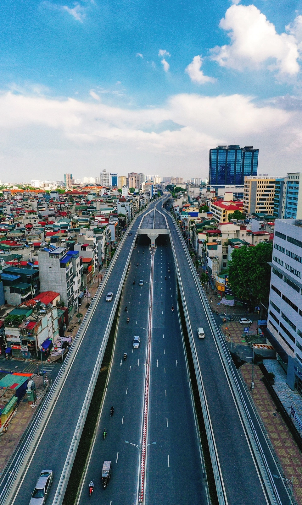 Diện mạo Hà Nội qua những dự án giao thông nghìn tỷ: Điểm tựa tạo động lực &quot;cất cánh&quot; Thủ đô - Ảnh 5.