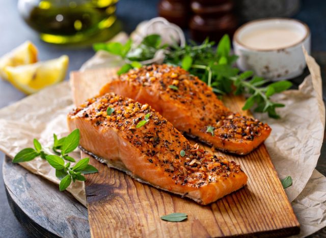 Sau tuổi 35 nếu không muốn tăng cân không thể giảm thì nên thêm 6 "thực phẩm" vào chế độ ăn - Ảnh 3.