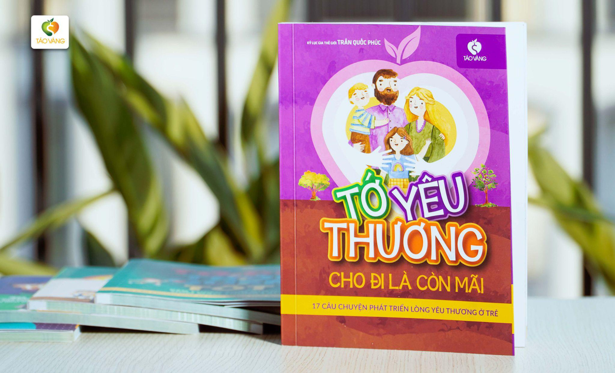 Bộ sách thiếu nhi ‘Chọn thành nhân - Chạm thành công’ của Kỷ lục gia Thế giới Trần Quốc Phúc: Món quà cho sự phát triển toàn diện của trẻ - Ảnh 2.