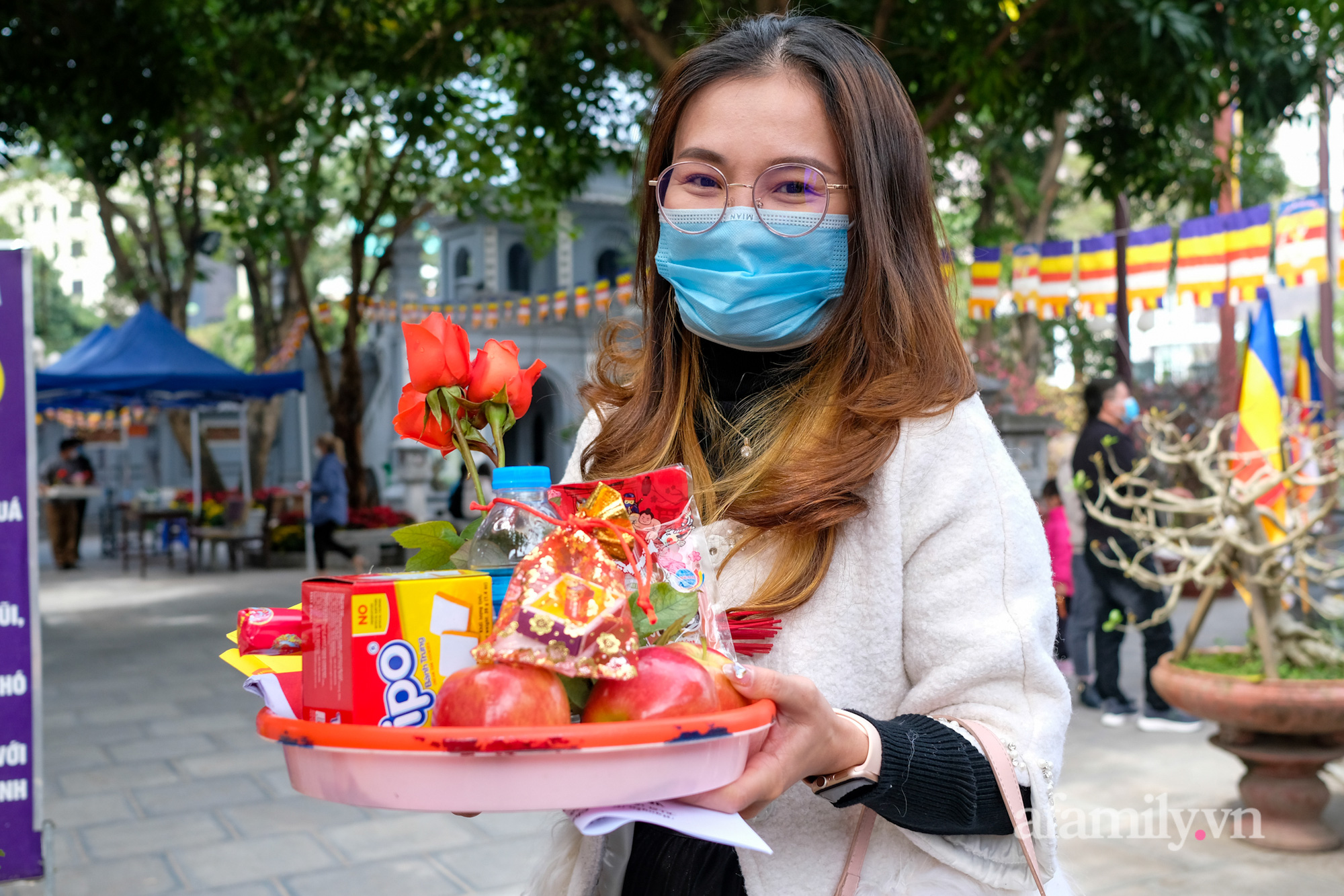 Từ Sài Gòn ra Hà Nội công tác, cô gái tranh thủ đến bằng được chùa Hà cầu duyên mới về - Ảnh 2.