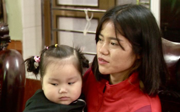 Nữ tuyển thủ Việt Nam sau 8 tháng xa cách, quay về con gái gọi bằng chị, nhận được nhiều chia sẻ đồng cảm từ các mẹ bỉm sữa