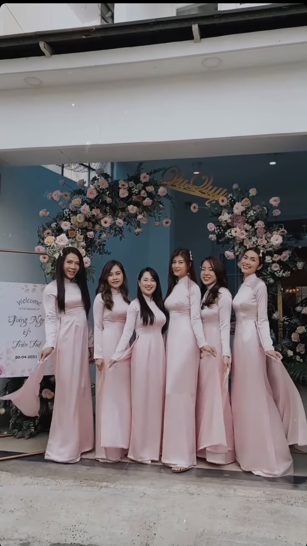 Hà Tăng lên đồ đi đám cưới tài ghê: Rất đẹp, rất sang mà chẳng hề lấn lướt cô dâu - Ảnh 5.