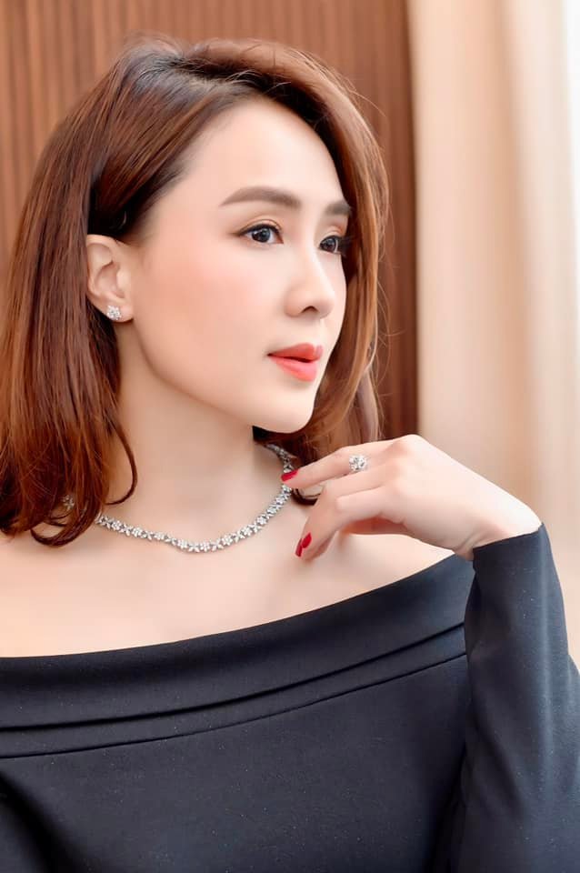 Hồng Diễm tái xuất khoe da bóng loáng, Mạnh Trường bình luận tưởng cà khịa nhưng hóa ra lại có hàm ý này - Ảnh 4.