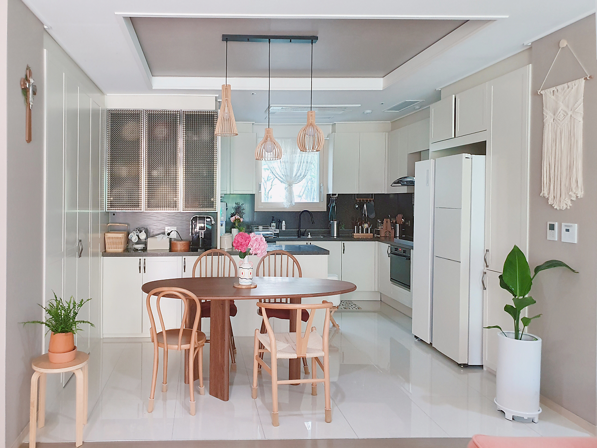 Thiết kế căn hộ theo phong cách tối giản, mẹ bỉm sữa Hàn Quốc biến phòng khách thành không gian vui chơi “đã đời” cho bé - Ảnh 7.