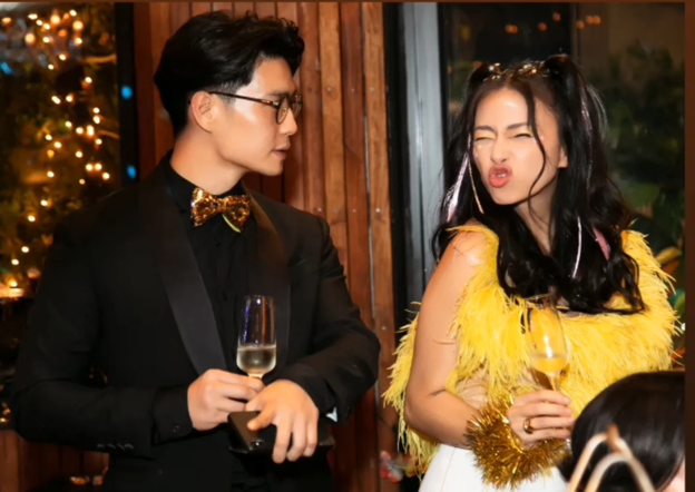 Chị đẹp tuổi 40  và phi công trẻ - Ảnh 11.