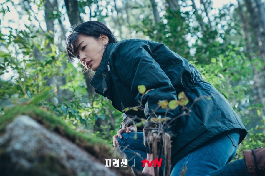 Jeon Ji Hyun bị thương hiệu hợp tác 8 năm &quot;phản bội&quot; không gia hạn hợp đồng vì phim flop thảm hại - Ảnh 2.