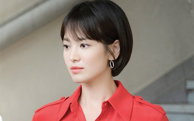 Hội mỹ nhân &quot;xuống tóc&quot; đóng phim: Song Hye Kyo được khen như nữ sinh, bạn gái Song Joong Ki bị chê kém sắc - Ảnh 31.