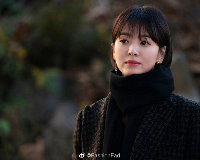 Hội mỹ nhân &quot;xuống tóc&quot; đóng phim: Song Hye Kyo được khen như nữ sinh, bạn gái Song Joong Ki bị chê kém sắc - Ảnh 32.