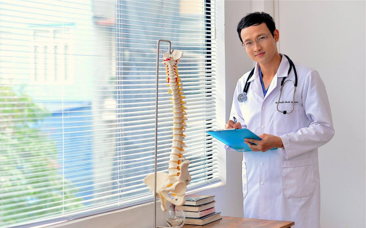 Theo chân chuyên gia tìm hiểu phương pháp hỗ trợ điều trị bệnh đau lưng hiệu quả