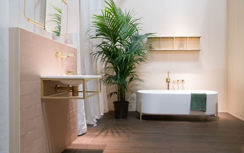 Phòng tắm tràn đầy phong cách với bồn tắm hình elip 
