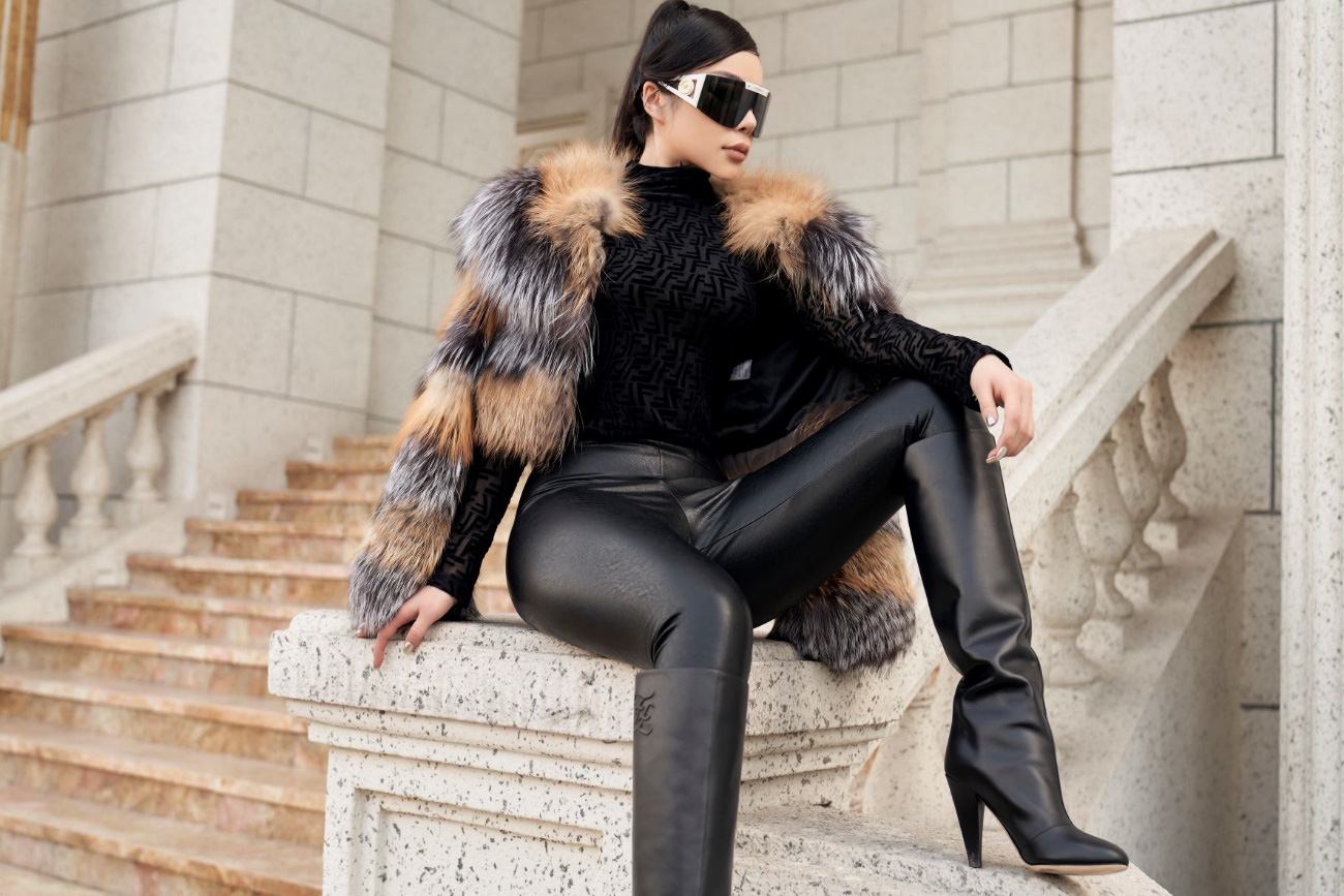 Làm mới street style với áo khoác lông đầy sang trọng và gợi cảm - Ảnh 1.