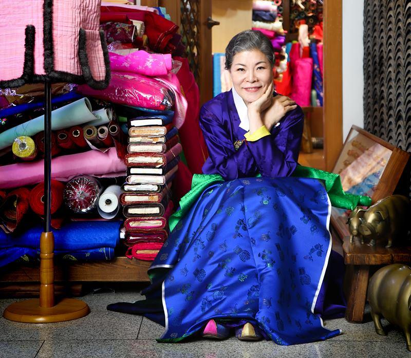 Không ngờ nhà thiết kế nổi tiếng Hàn Quốc chờ ship 1 tiếng chỉ để ăn món Phở Việt - Ảnh 2.