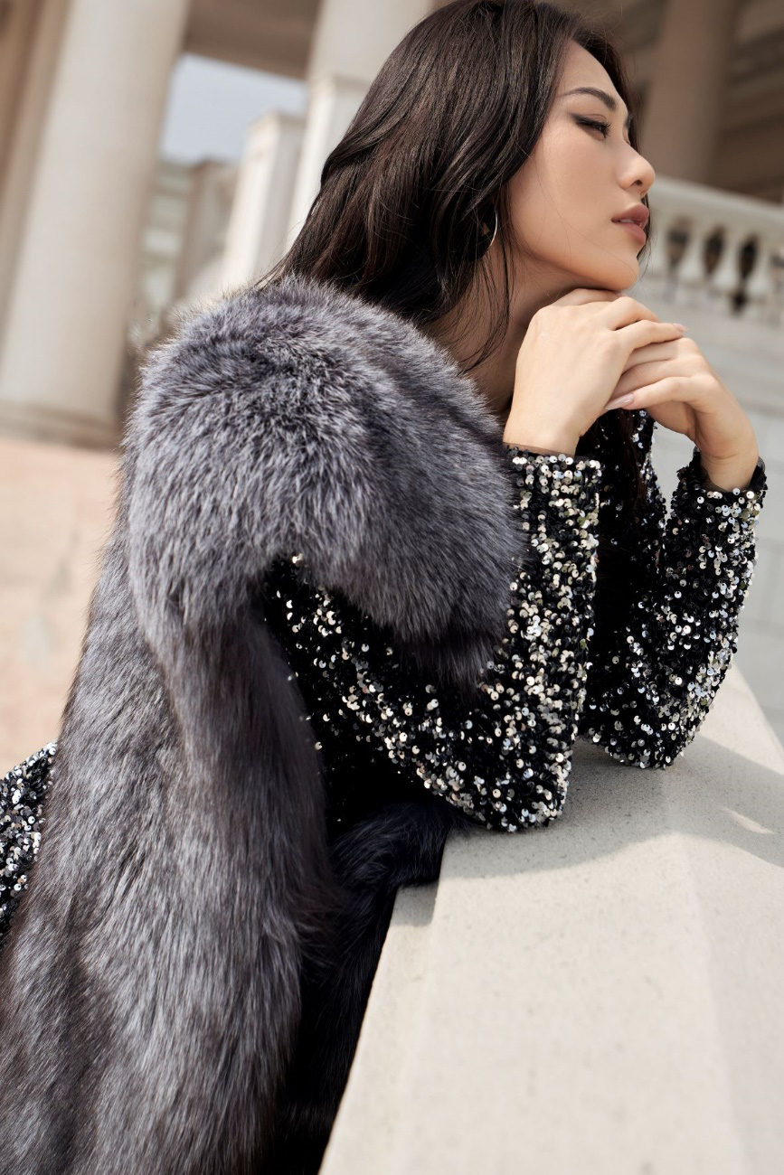 Làm mới street style với áo khoác lông đầy sang trọng và gợi cảm - Ảnh 5.