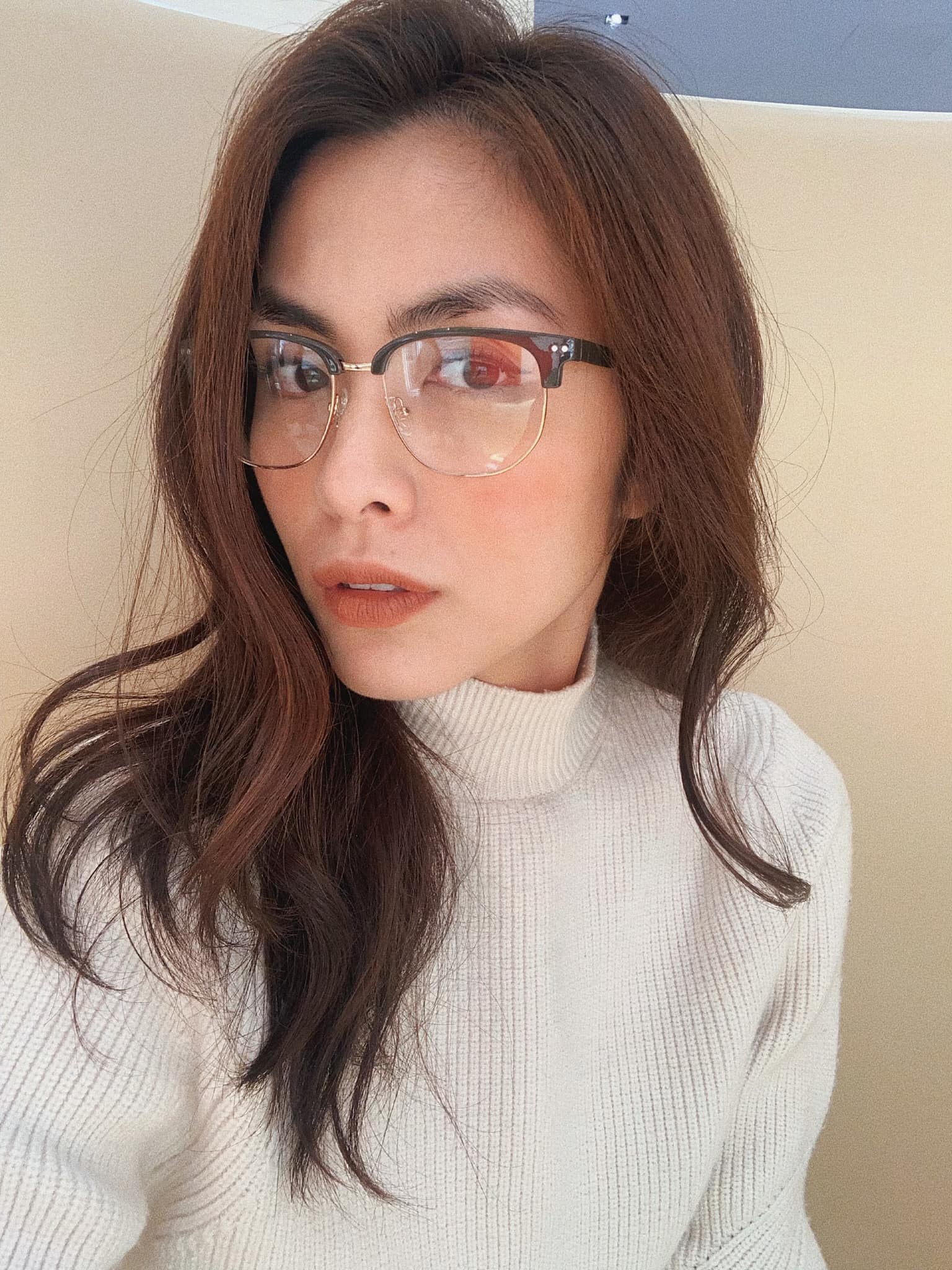 Hà Tăng chăm uống bột collagen với thứ này mỗi ngày để ngừa lão hóa - Ảnh 1.