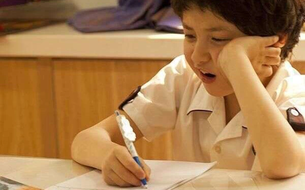 Làm thế nào để 1 - 2 = 4 hay 1   47 = 21? Bài toán tiểu học làm "chao đảo" hàng ngàn học sinh cấp 3: Trả lời được IQ của bạn rất đỉnh đấy