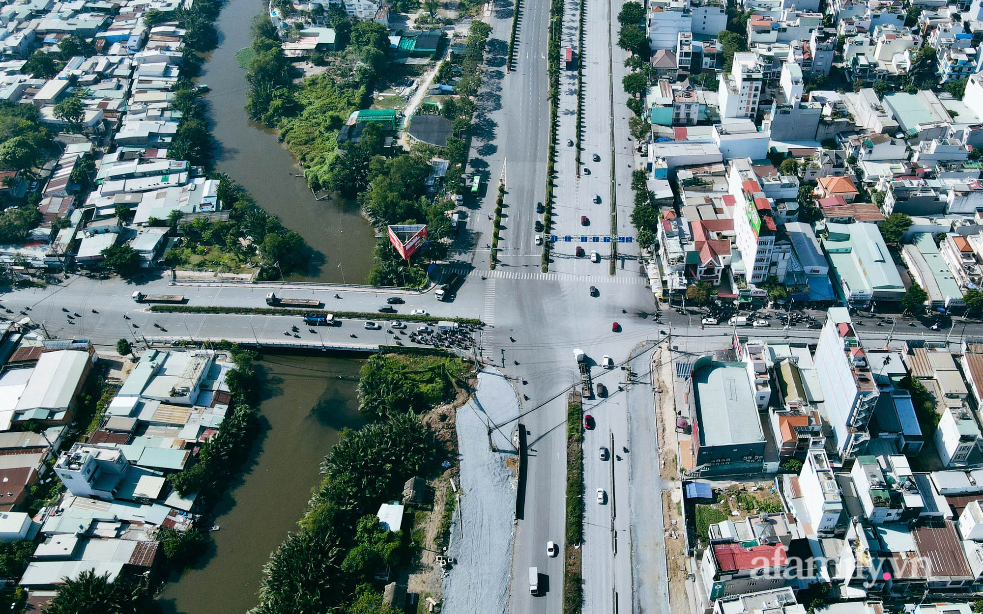 Toàn cảnh đại lộ Nguyễn Văn Linh sắp về đích, 