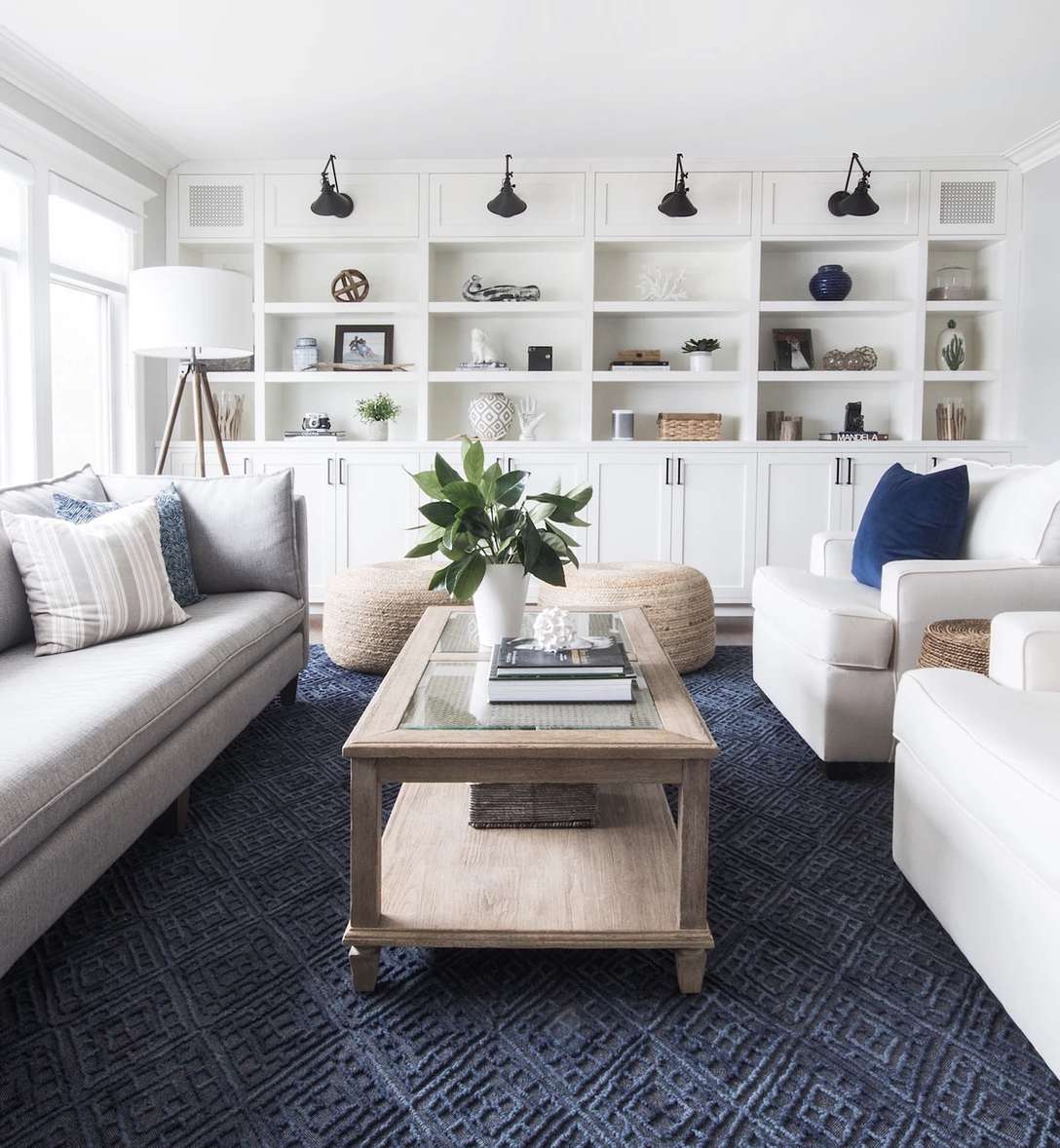 10 món đồ nội thất giúp bạn làm gọn không gian phòng khách - Ảnh 1.