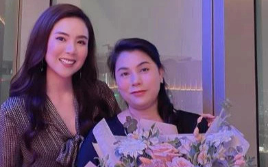 Nữ MC Mai Ngọc tặng món quà “khủng” cho “Mami” nhân dịp sinh nhật lần thứ 51